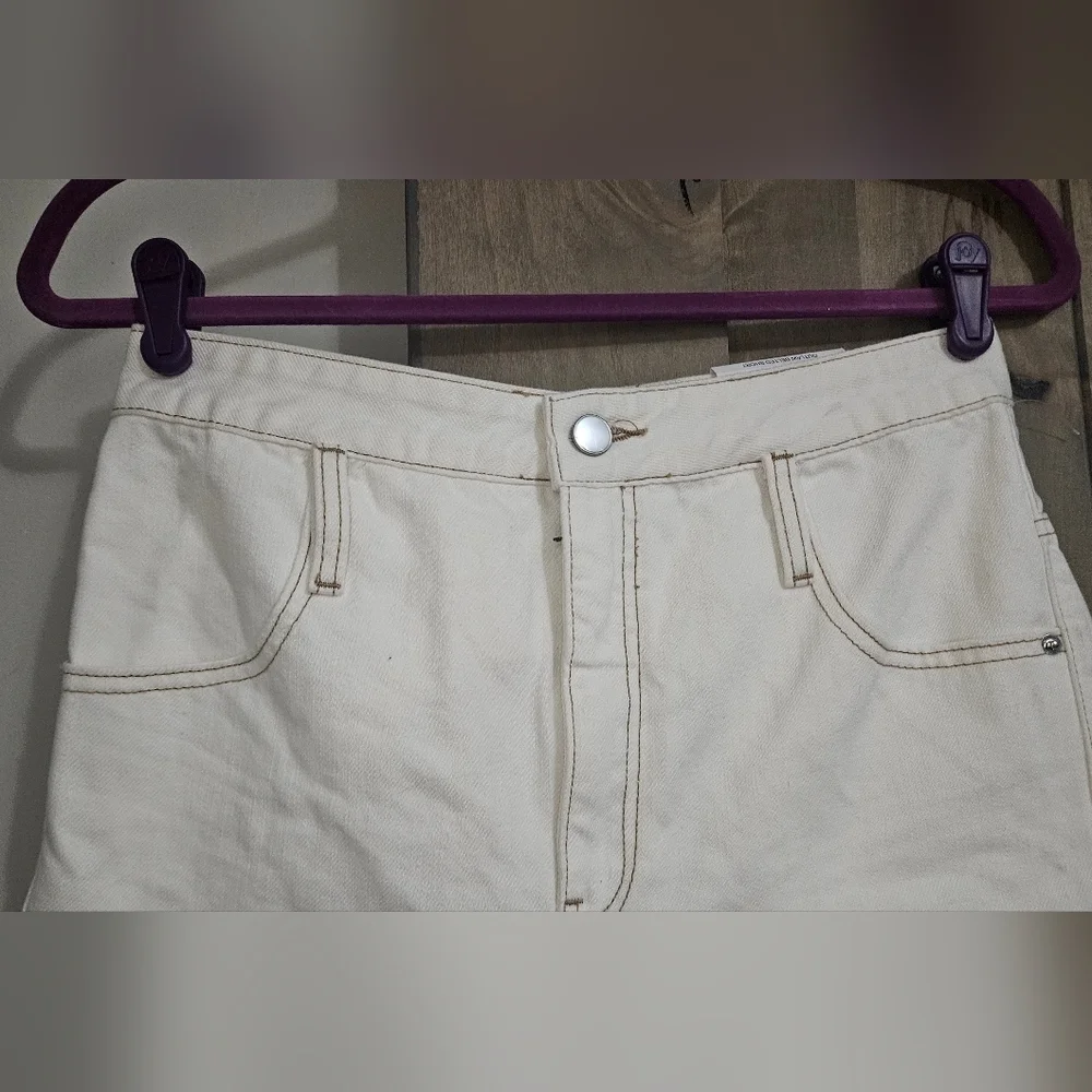 BLUE REVIVAL Outlaw Shorts In Cream Denim Frayed Bottoms. Size 25 NWT